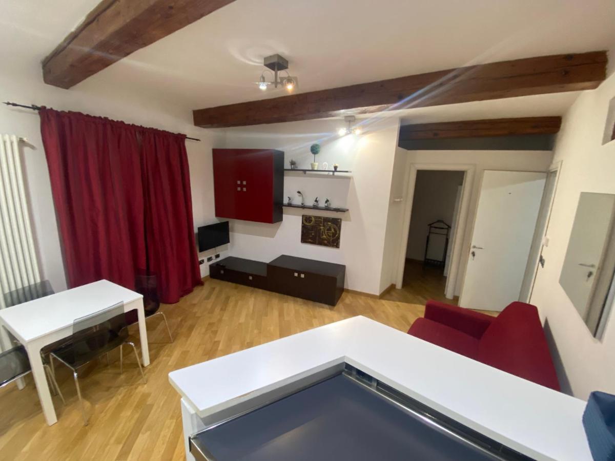 B&B And Home La Piazzetta Della Pioggia 볼로냐 외부 사진