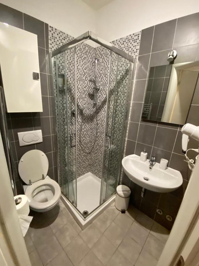 B&B And Home La Piazzetta Della Pioggia 볼로냐 외부 사진