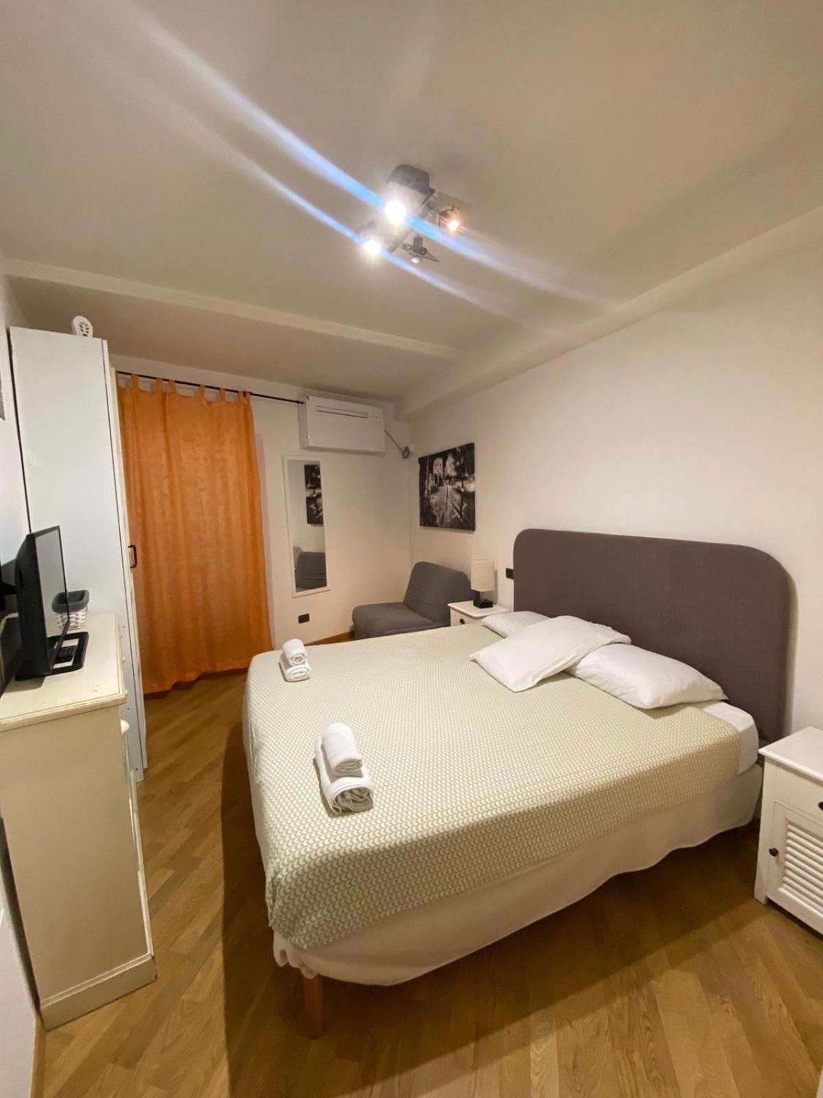 B&B And Home La Piazzetta Della Pioggia 볼로냐 외부 사진