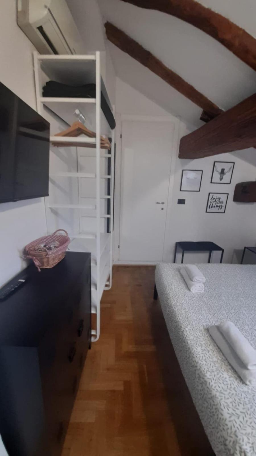 B&B And Home La Piazzetta Della Pioggia 볼로냐 외부 사진