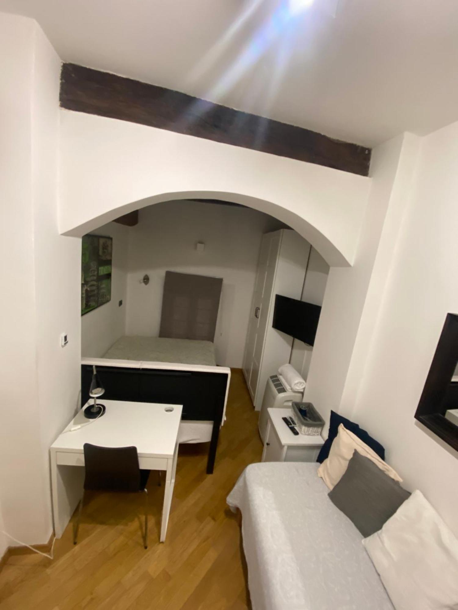 B&B And Home La Piazzetta Della Pioggia 볼로냐 외부 사진