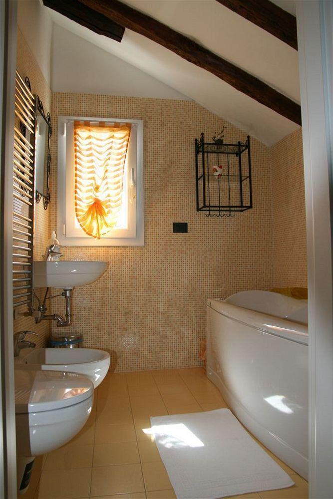 B&B And Home La Piazzetta Della Pioggia 볼로냐 외부 사진