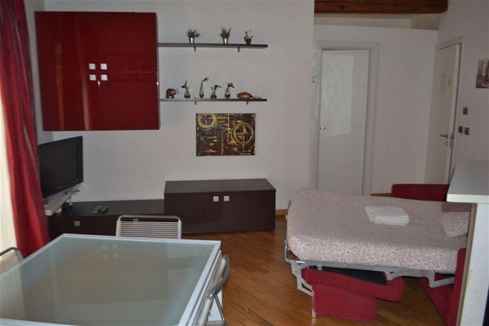 B&B And Home La Piazzetta Della Pioggia 볼로냐 외부 사진