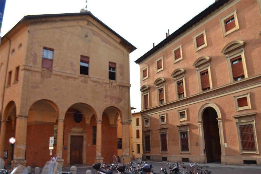 B&B And Home La Piazzetta Della Pioggia 볼로냐 외부 사진